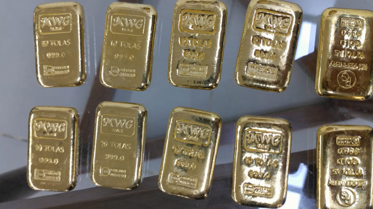 শাহজালালে কোটি টাকার পরিত্যক্ত সোনা উদ্ধার