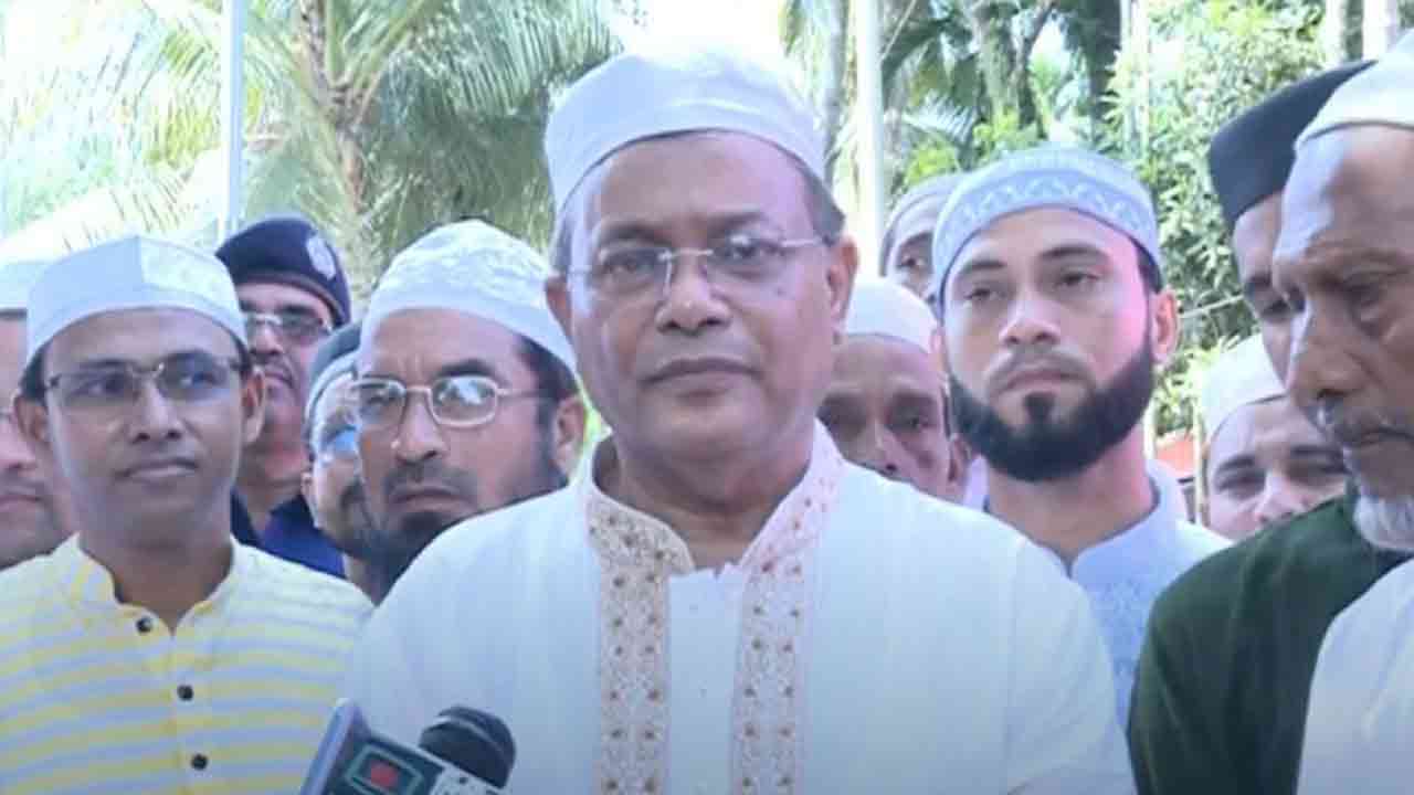 ‘দেশি-বিদেশি ষড়যন্ত্র থেকে দেশ যেন রক্ষা পায়’