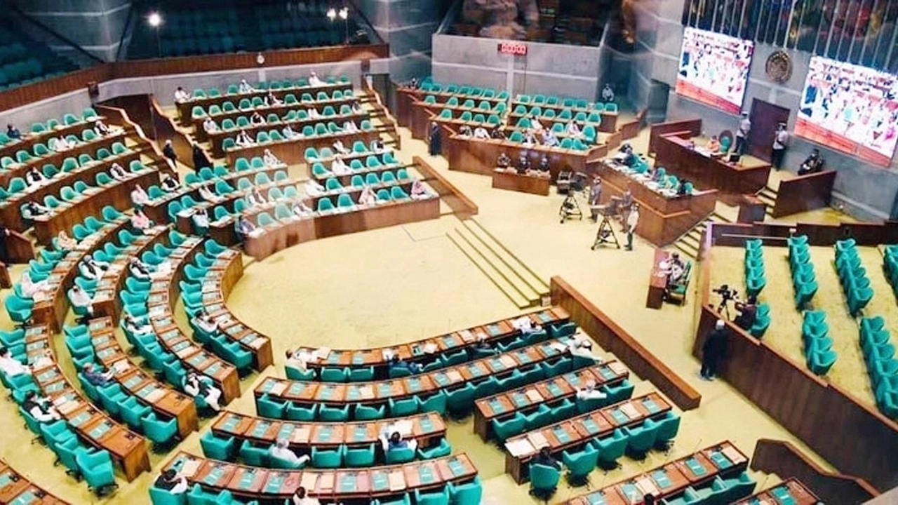 খাদ্যের অবৈধ মজুতে যাবজ্জীবন, সংসদে বিল পাস