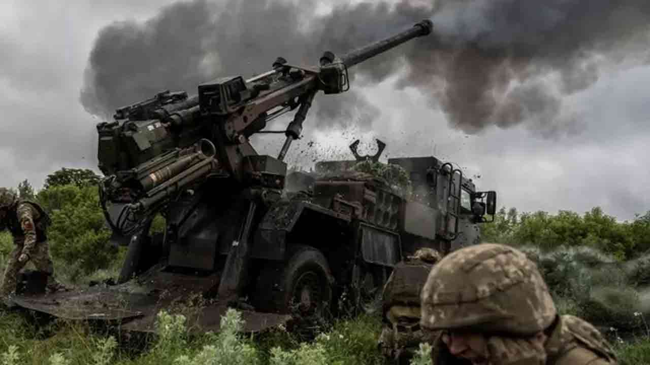 ইউক্রেন রাশিয়ার বিরুদ্ধে ক্লাস্টার বোমা ব্যবহার করছে