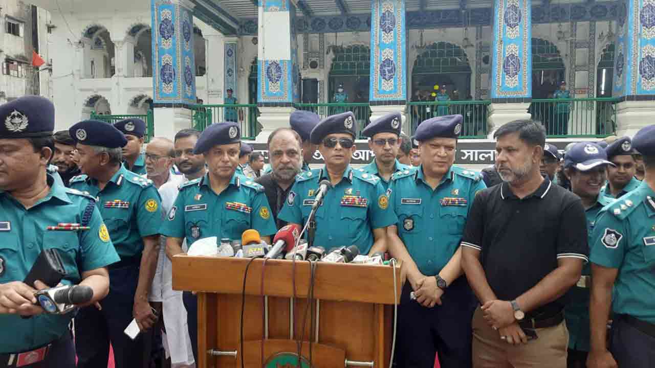 ডিএমপি কমিশনার খন্দকার গোলাম ফারুক