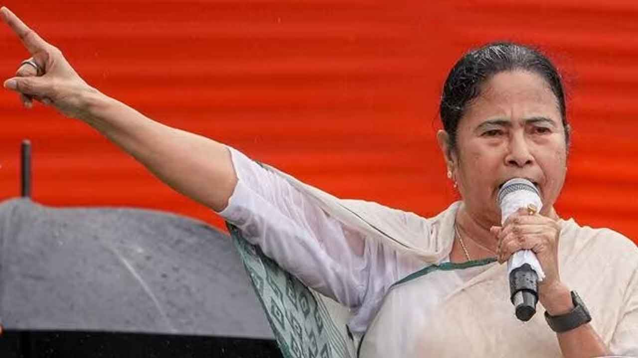 মমতা ব্যানার্জি