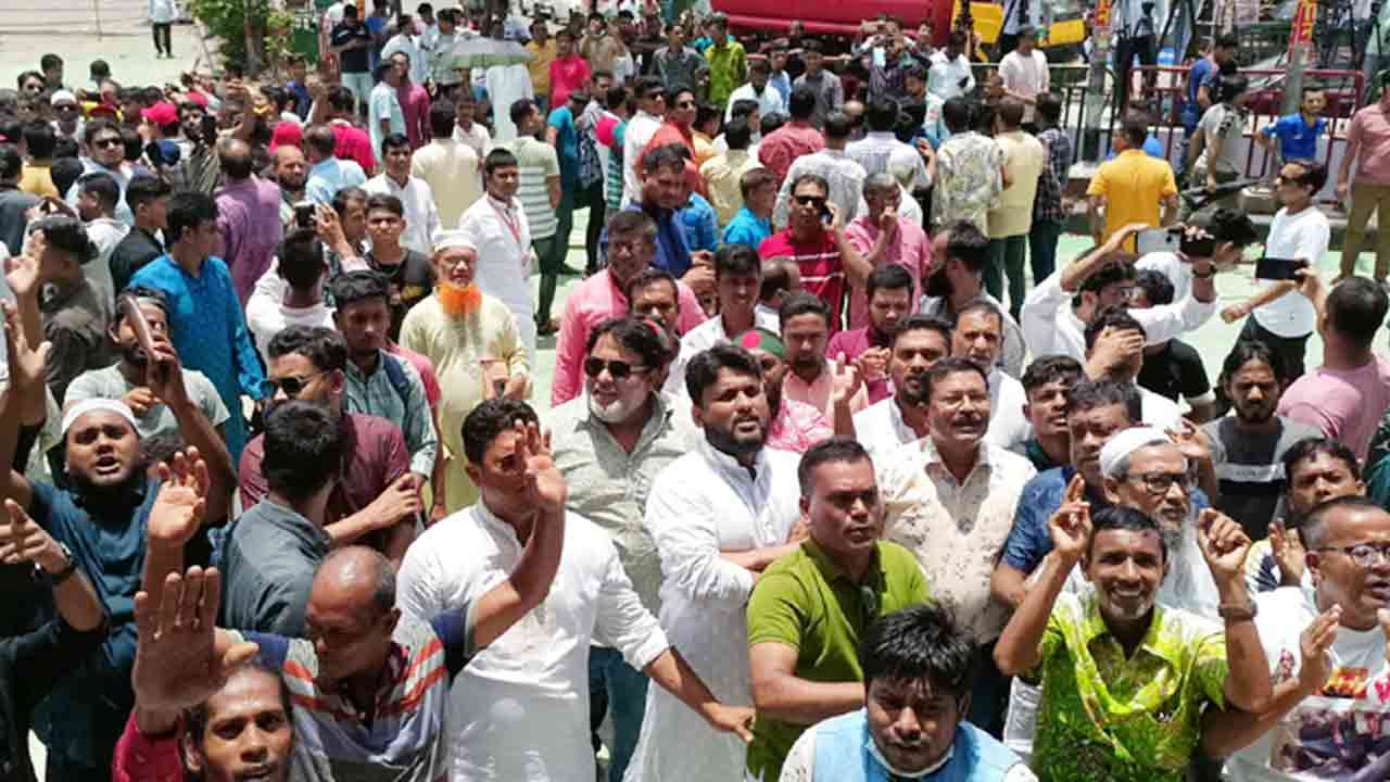 জড়ো হচ্ছেন আওয়ামী লীগের নেতাকর্মীরা