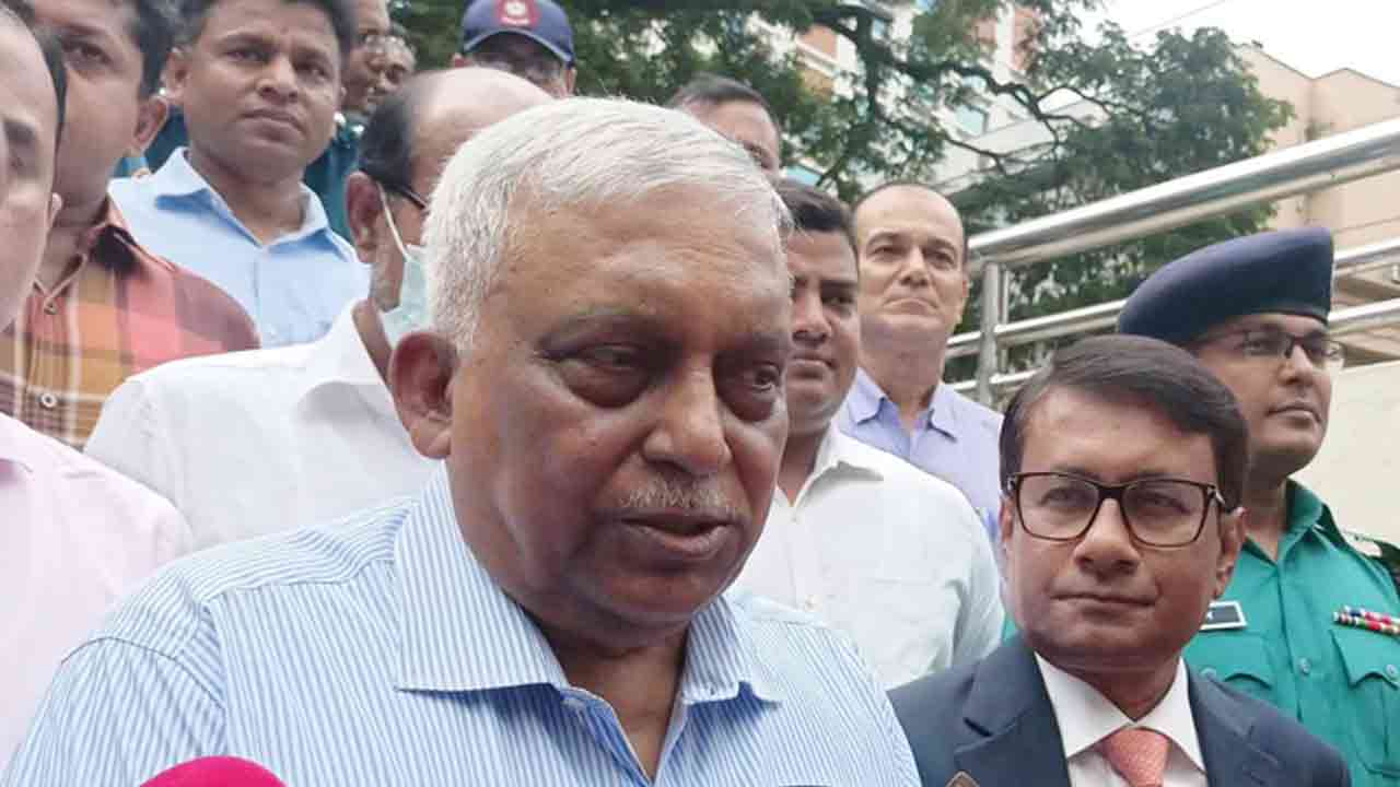 স্বরাষ্ট্রমন্ত্রী আসাদুজ্জামান খান কামাল