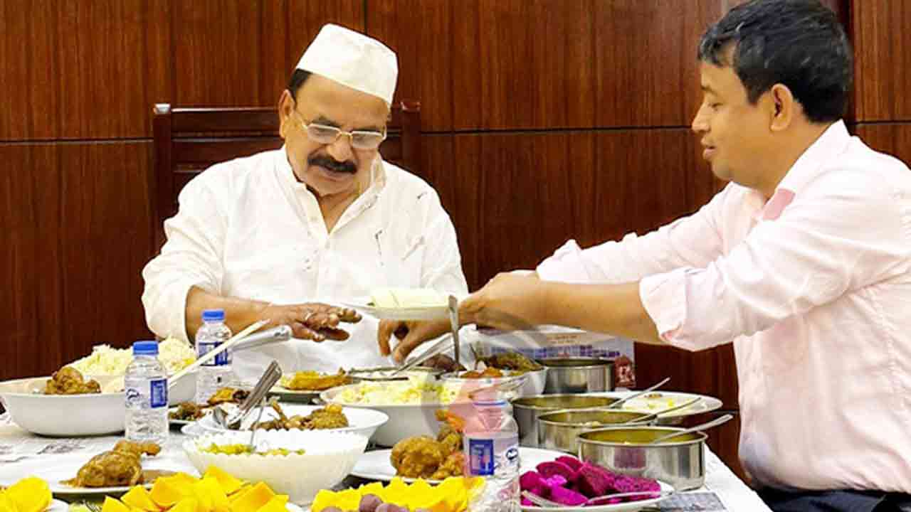 ডিবি কার্যালয়ে গয়েশ্বর রায়