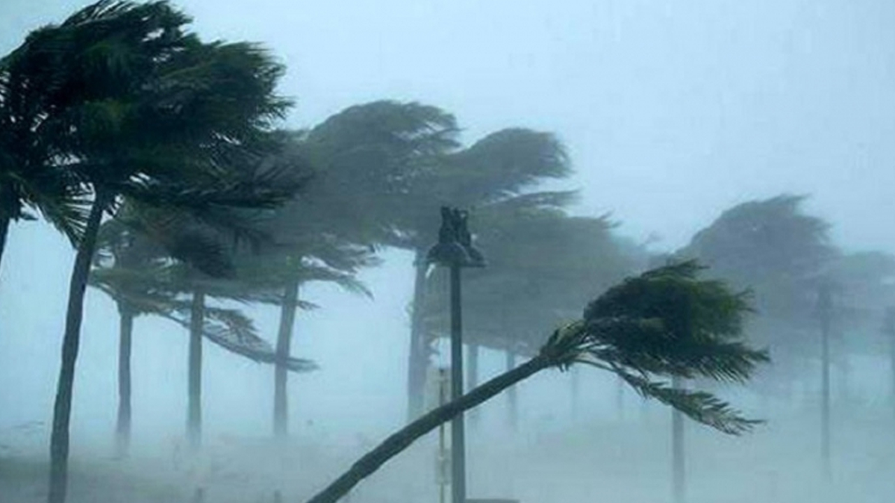 নদীবন্দরে ২ নম্বর হুঁশিয়ারি সংকেত