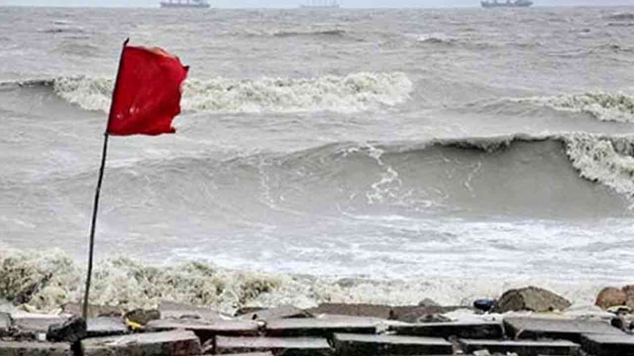 সমুদ্রবন্দরগুলোতে ৩ নম্বর সতর্ক সংকেত