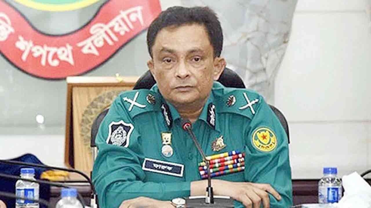 ডিএমপি কমিশনার খন্দকার গোলাম ফারুক