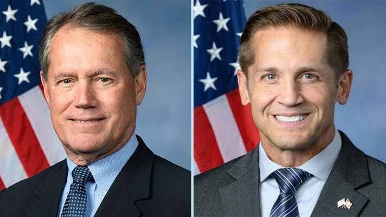 কংগ্রেসম্যান এড কেইস ও রিচার্ড ম্যাকরমিক। ছবি: সংগৃহীত