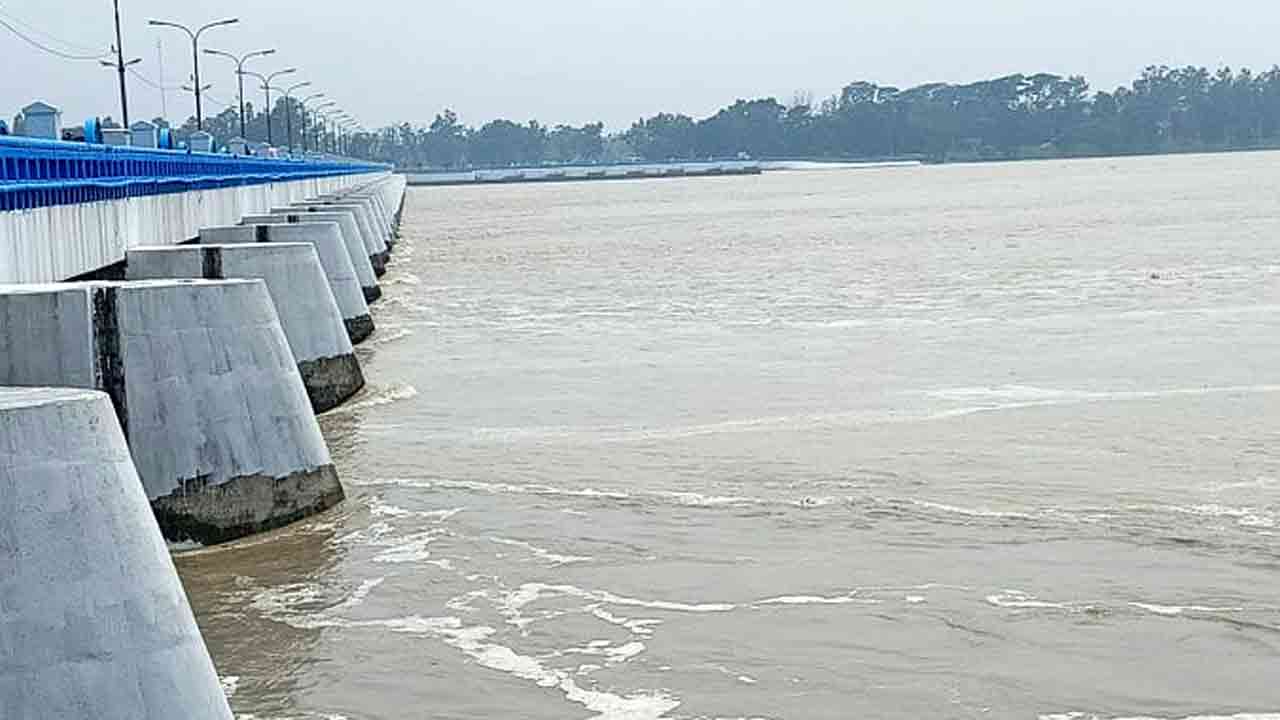 তিস্তার পানি বিপৎসীমার ২০ সেন্টিমিটার ওপরে