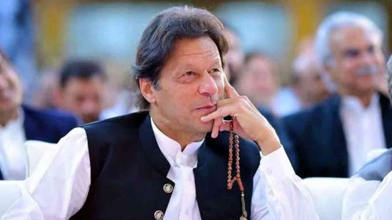 পাকিস্তানের সাবেক প্রধানমন্ত্রী ইমরান খান (ফাইল)