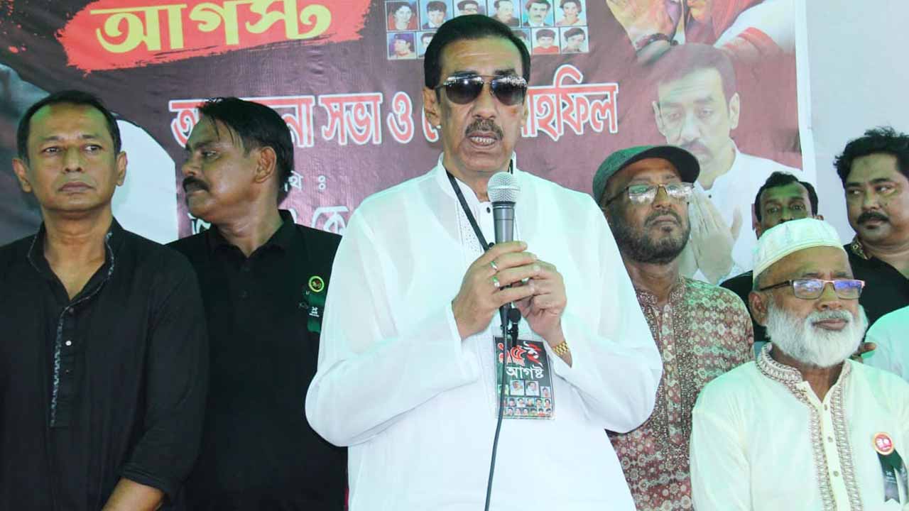 বক্তব্য রাখছেন শামীম ওসমান।