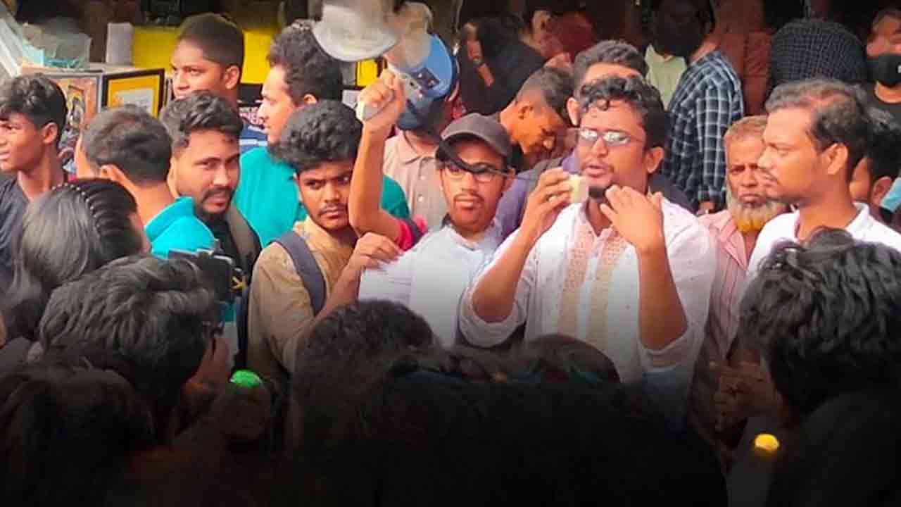 দাবি না মানলে গণঅনশন করবে ৭ কলেজ শিক্ষার্থী