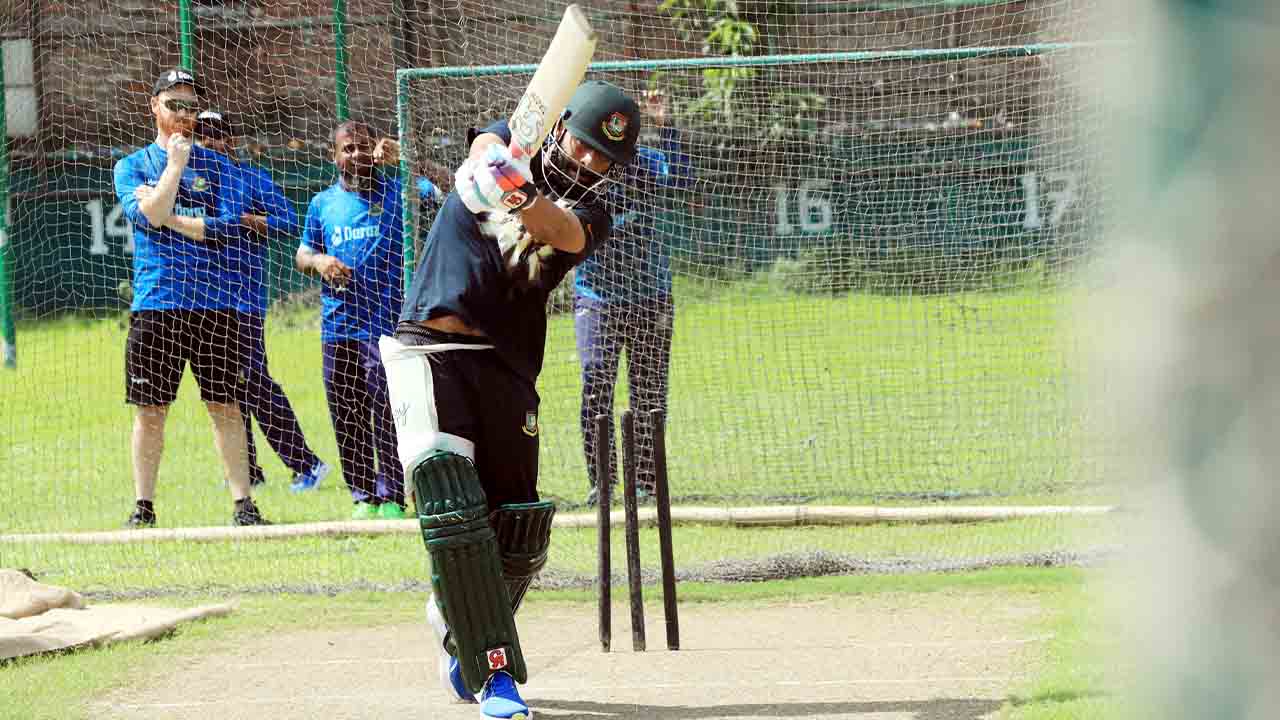 ব্যাটিংয়ে তামিম ইকবাল