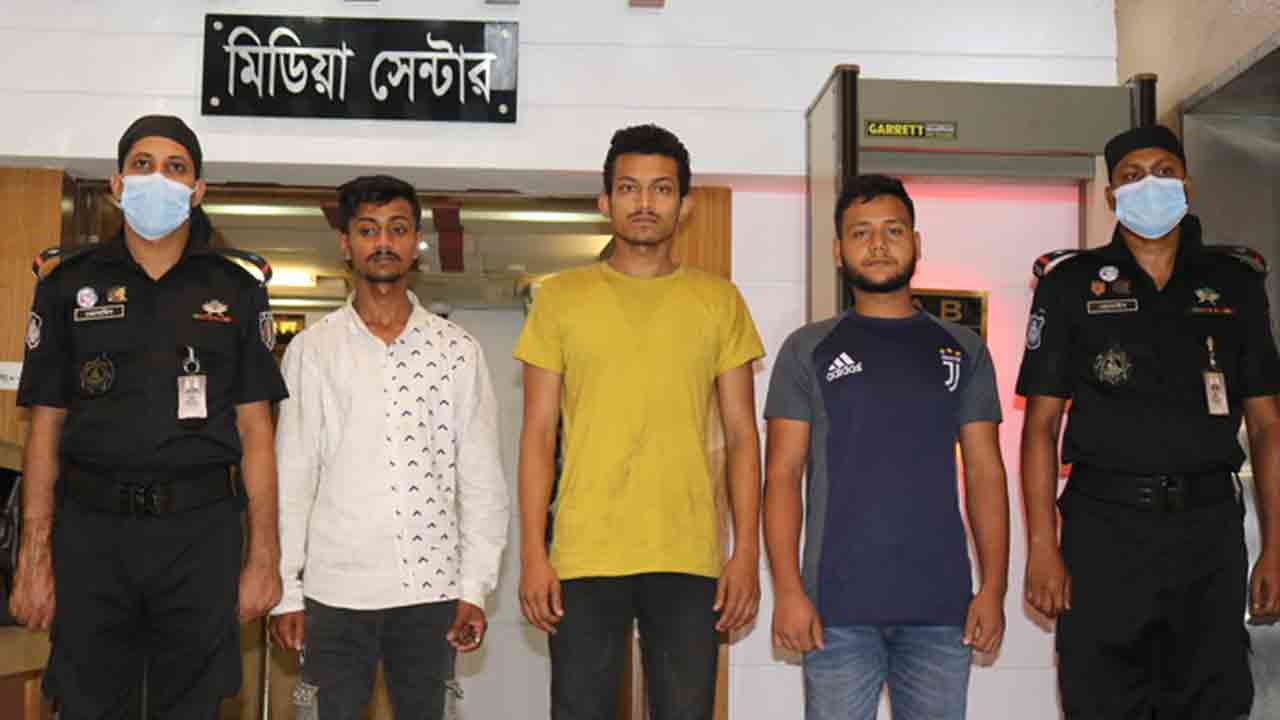 সাভারে স্কুলশিক্ষক হত্যায় তিনজনকে গ্রেপ্তার করে র‌্যাব