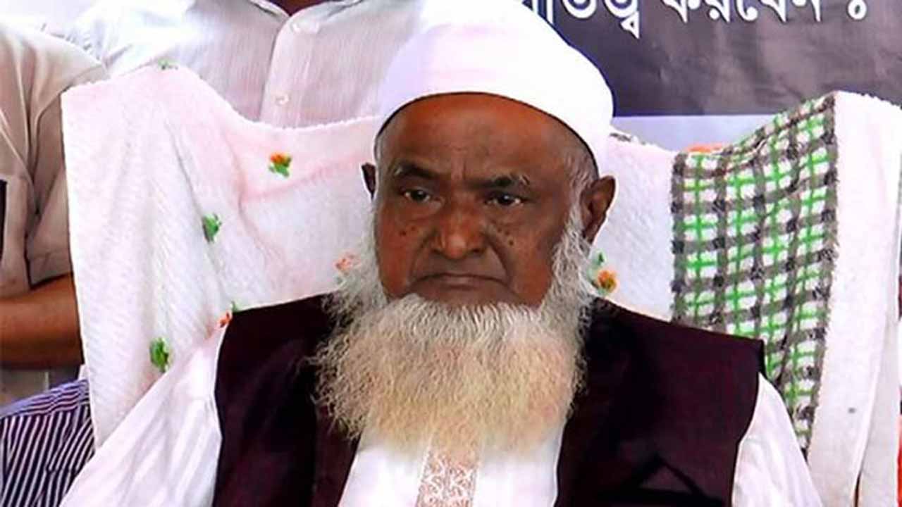 সাবেক ধর্মমন্ত্রী অধ্যক্ষ মতিউর রহমান (ফাইল ছবি)