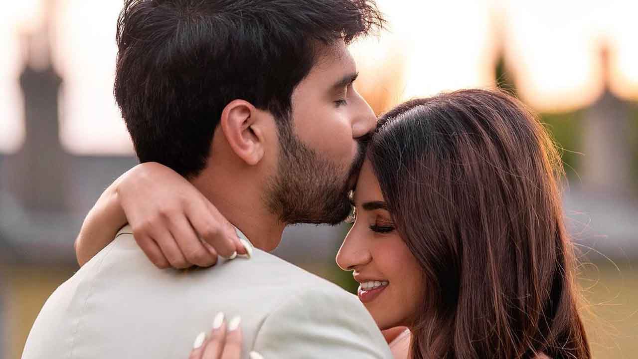 হবু স্ত্রীর সঙ্গে আরমান