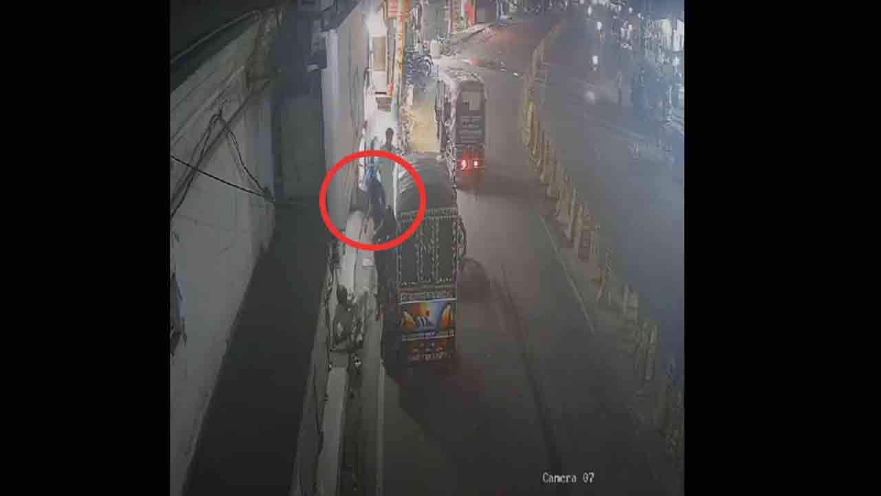 ভিডিও থেকে স্ক্রিনশট নেওয়া