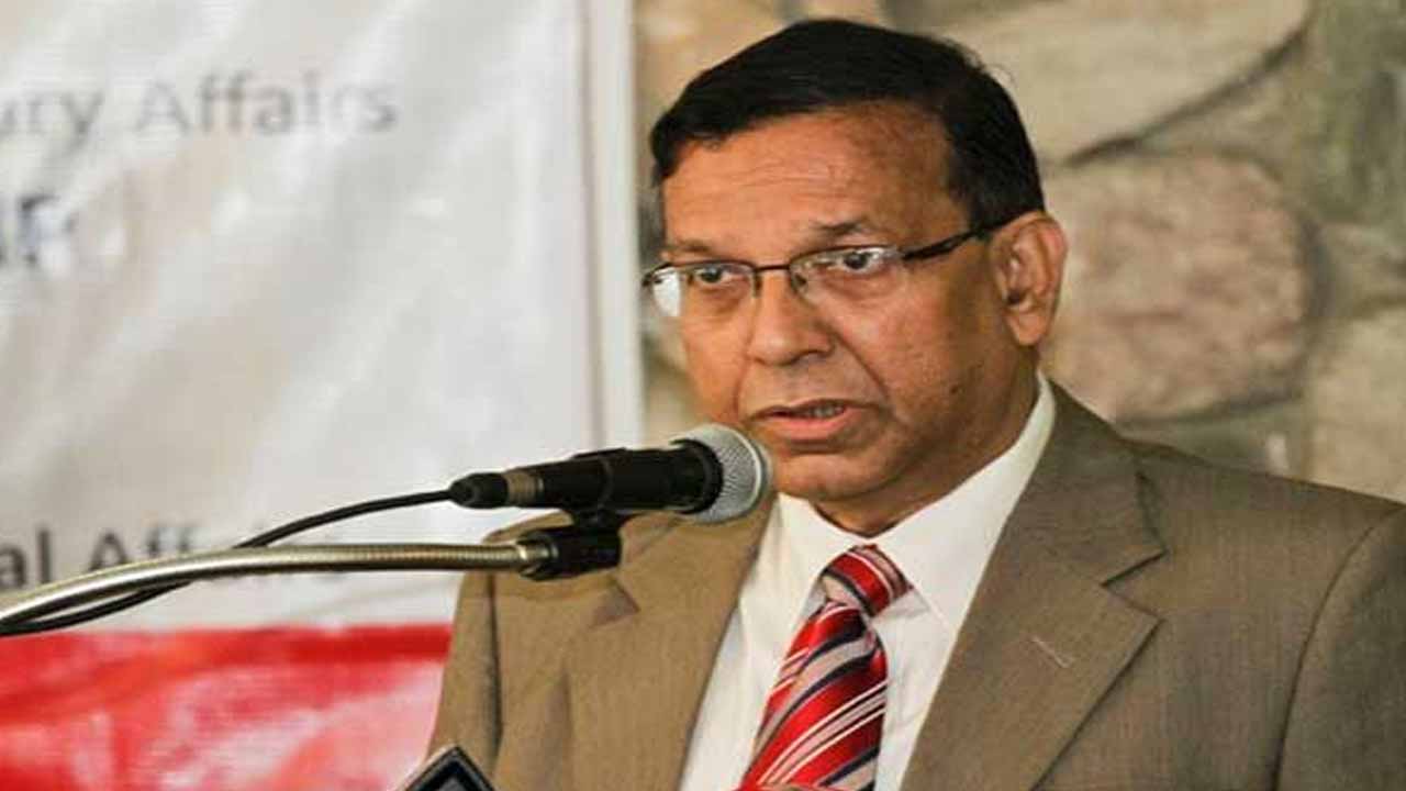 হিলারি ক্লিনটনের সমালোচনা করলেন আইনমন্ত্রী 