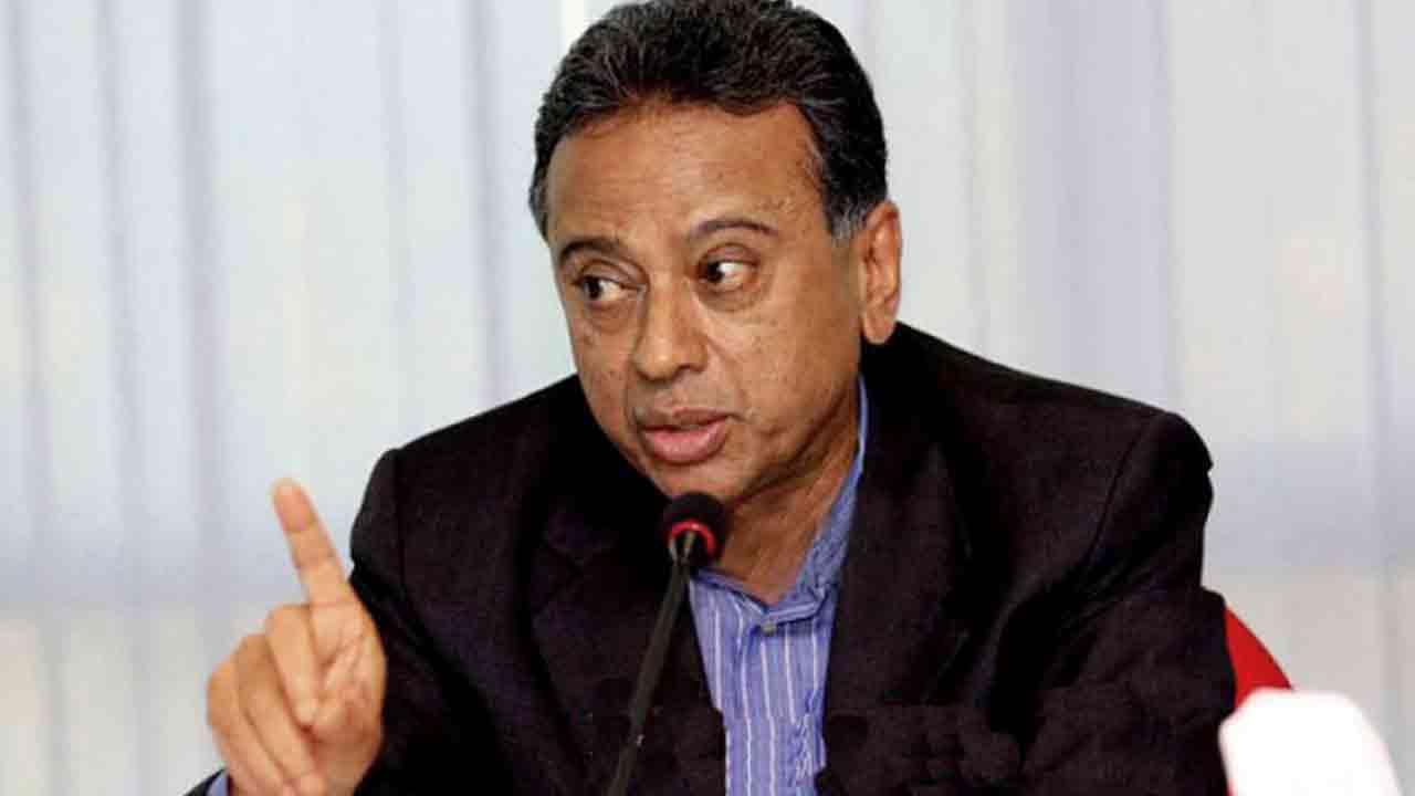 বিএনপির স্থায়ী কমিটির সদস্য আমীর খসরু (ফাইল ছবি)