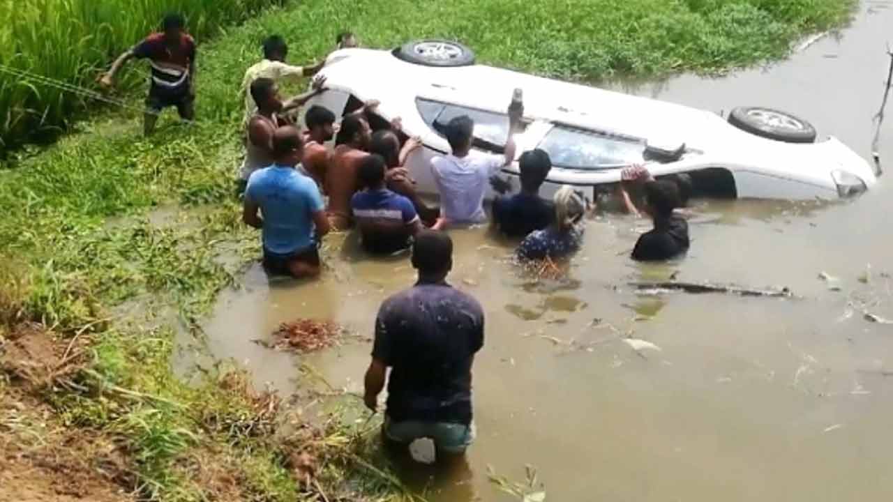 দুর্ঘটনা কবলিত গাড়িটি