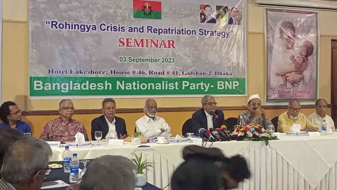 রাজধানীর গুলশানে এক সেমিনারে প্রধান অতিথির বক্তব্যে মির্জা ফখরুল