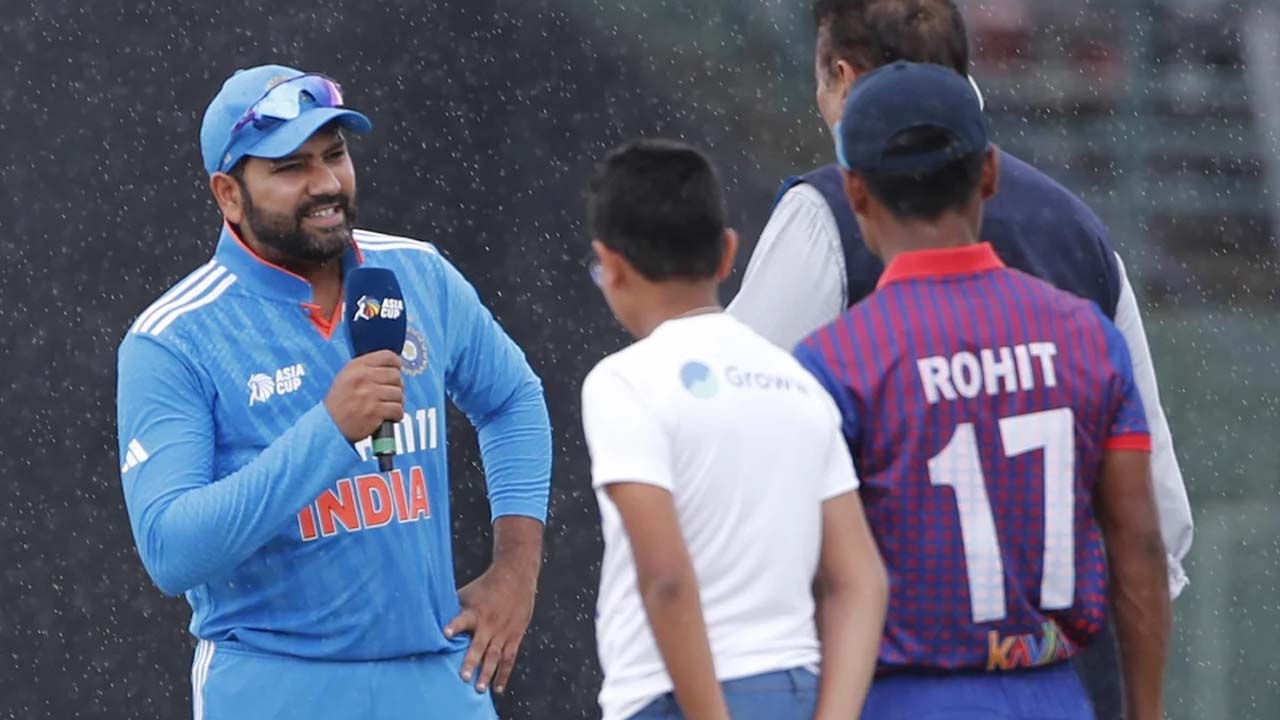 টস জিতে বোলিংয়ে ভারত