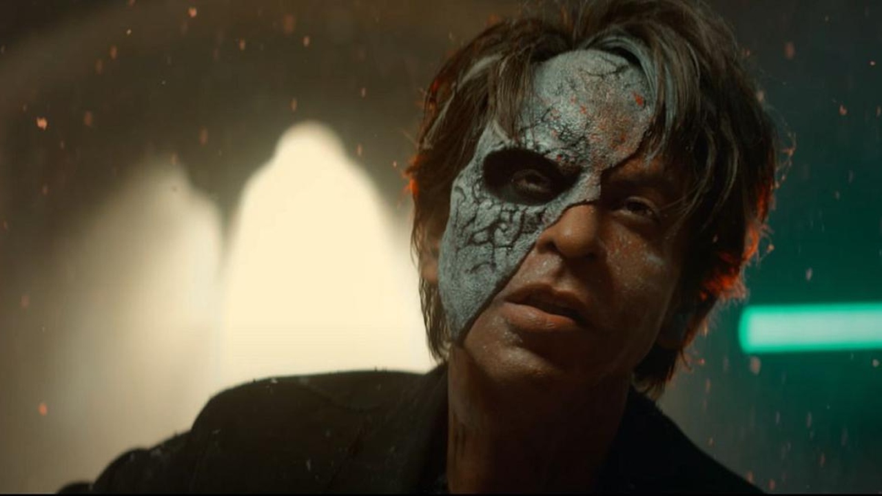 ছবির একটি দৃশ্যে শাহরুখ খান । ছবি: সংগৃহীত