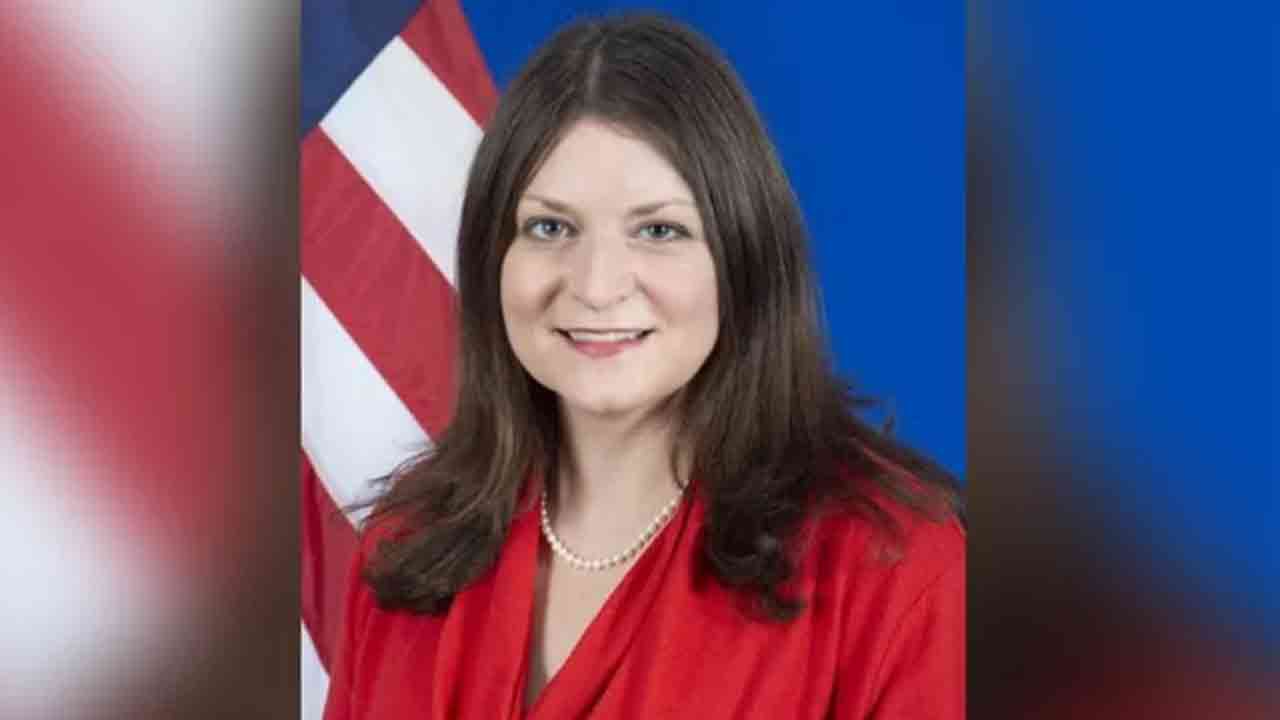 উপসহকারী পররাষ্ট্রমন্ত্রী মিরা রেজনিক (ফাইল ছবি)