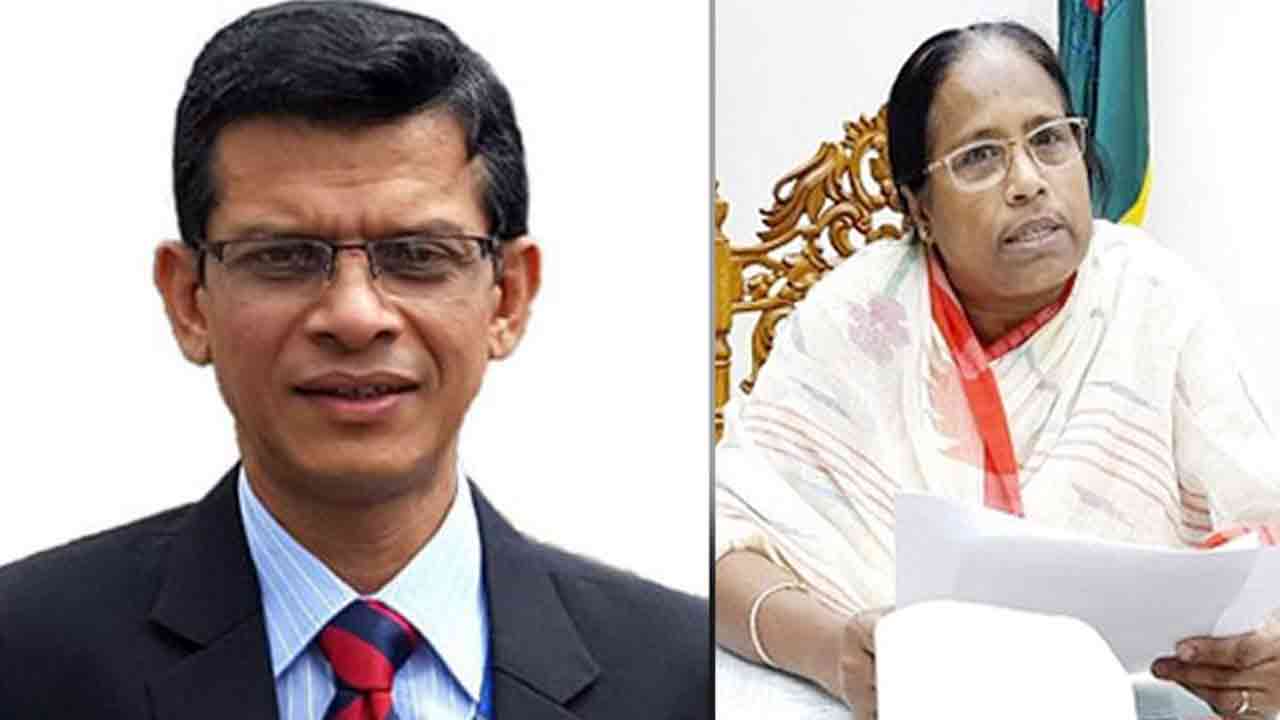 মন্ত্রিপরিষদ সচিব মো. মাহবুব হোসেন এবং নির্বাচন কমিশনার বেগম রাশেদা সুলতানা (ফাইল ছবি)