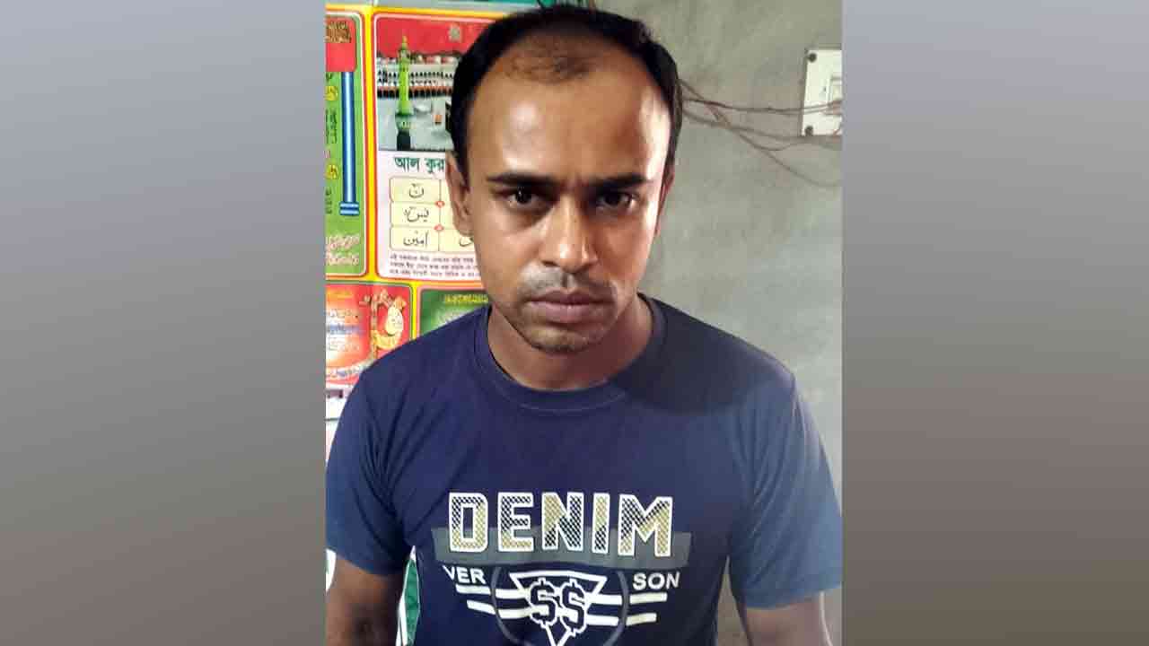 আত্মহত্যায় প্ররোচনার অভিযোগে গ্রেপ্তার বরুণ দত্ত