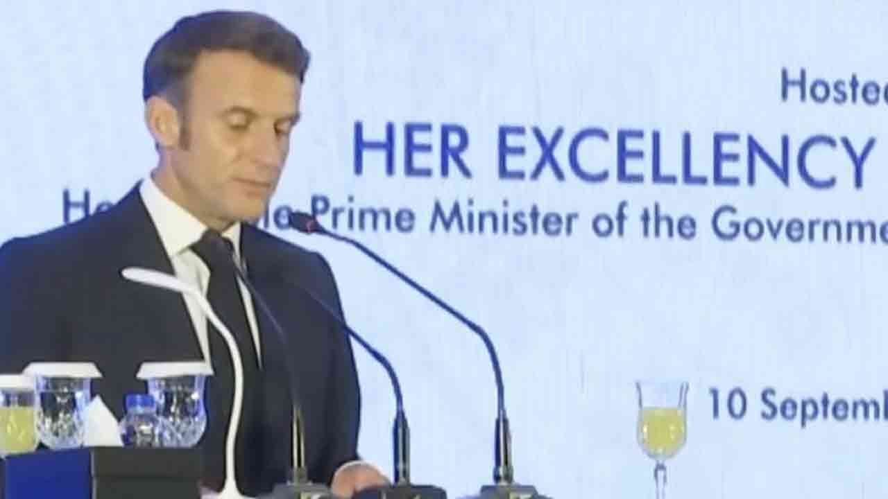 ফ্রান্সের প্রেসিডেন্ট ইমানুয়েল ম্যাক্রোঁ