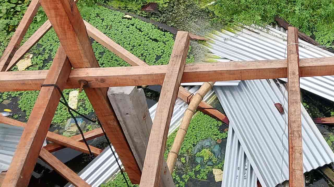 প্রবাসীর দোকান ঘর ভাঙচুর