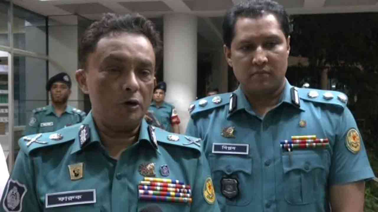ডিএমপি কমিশনার খন্দকার গোলাম ফারুক