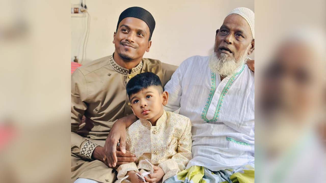 বাবা ও ছেলের সঙ্গে রুবেল হোসেন