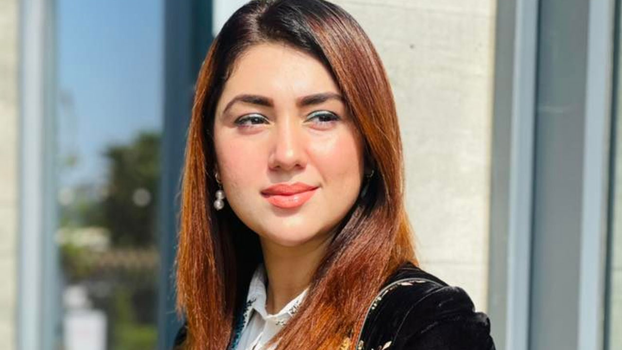 অপু বিশ্বাস । ছবি: ফেসবুক