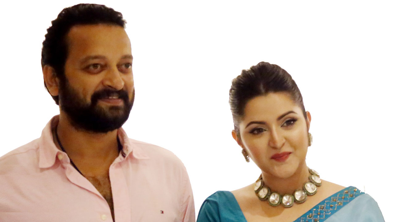 নতুন ছবিতে সাইমন-পরীমণি । ছবি: সংগৃহীত