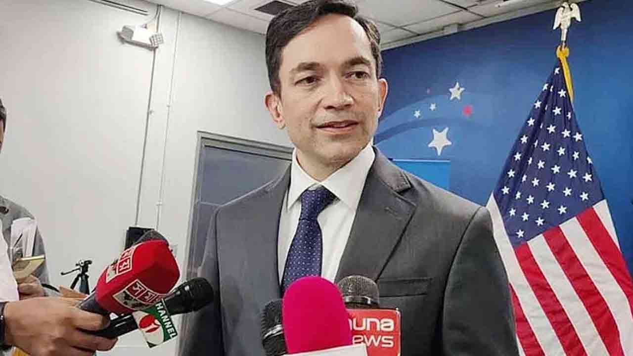 ঢাকায় যুক্তরাষ্ট্র দূতাবাসের মুখপাত্র ব্রায়ান শিলার