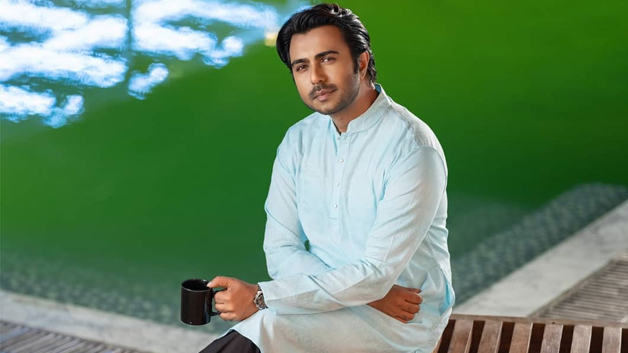 কলকাতার সিনেমায় অপূর্ব । ছবি: ফেসবুক