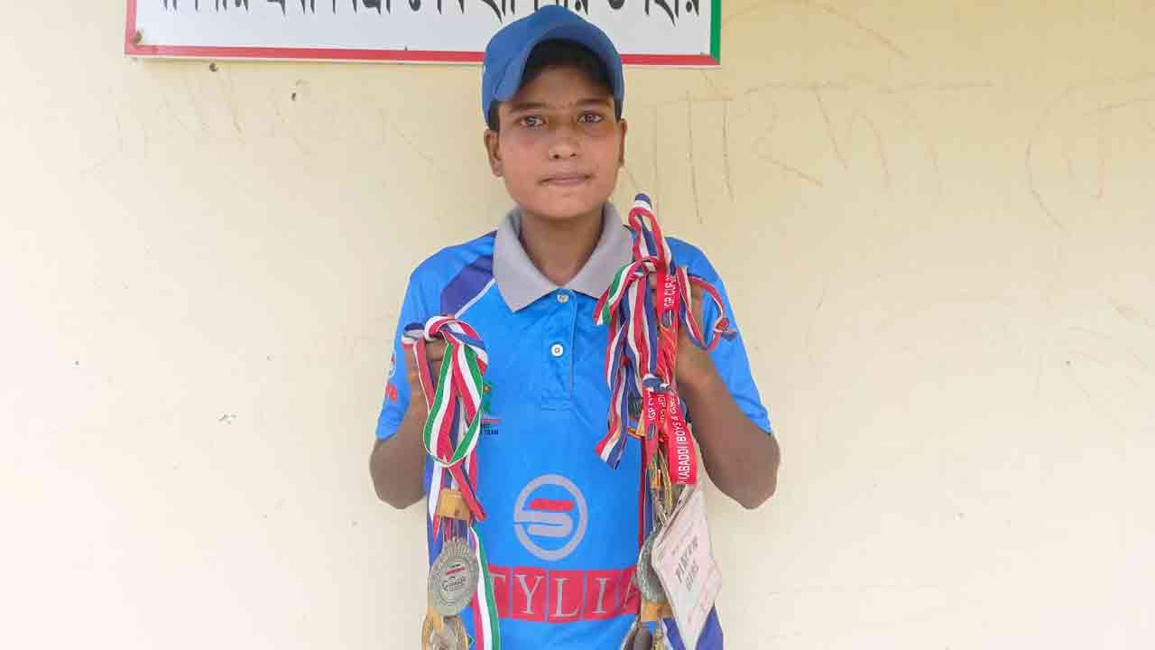 খাদিজা আক্তার