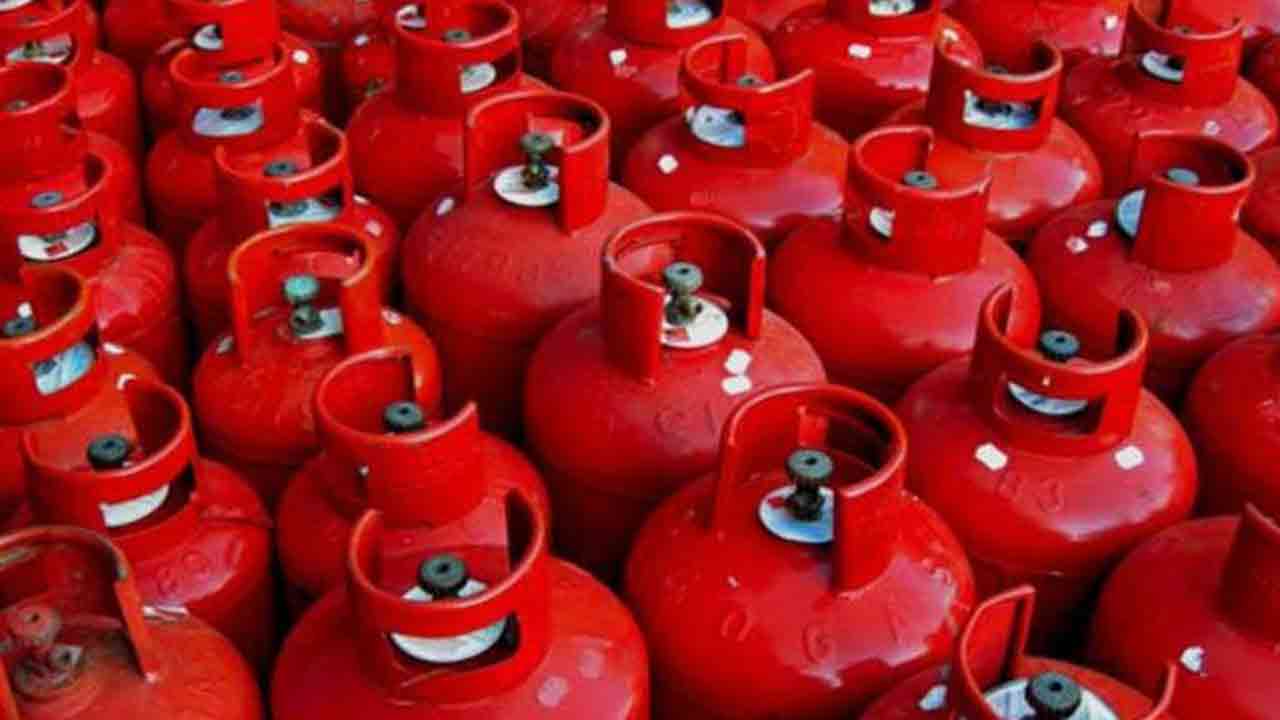 বাড়ল এলপিজির দাম