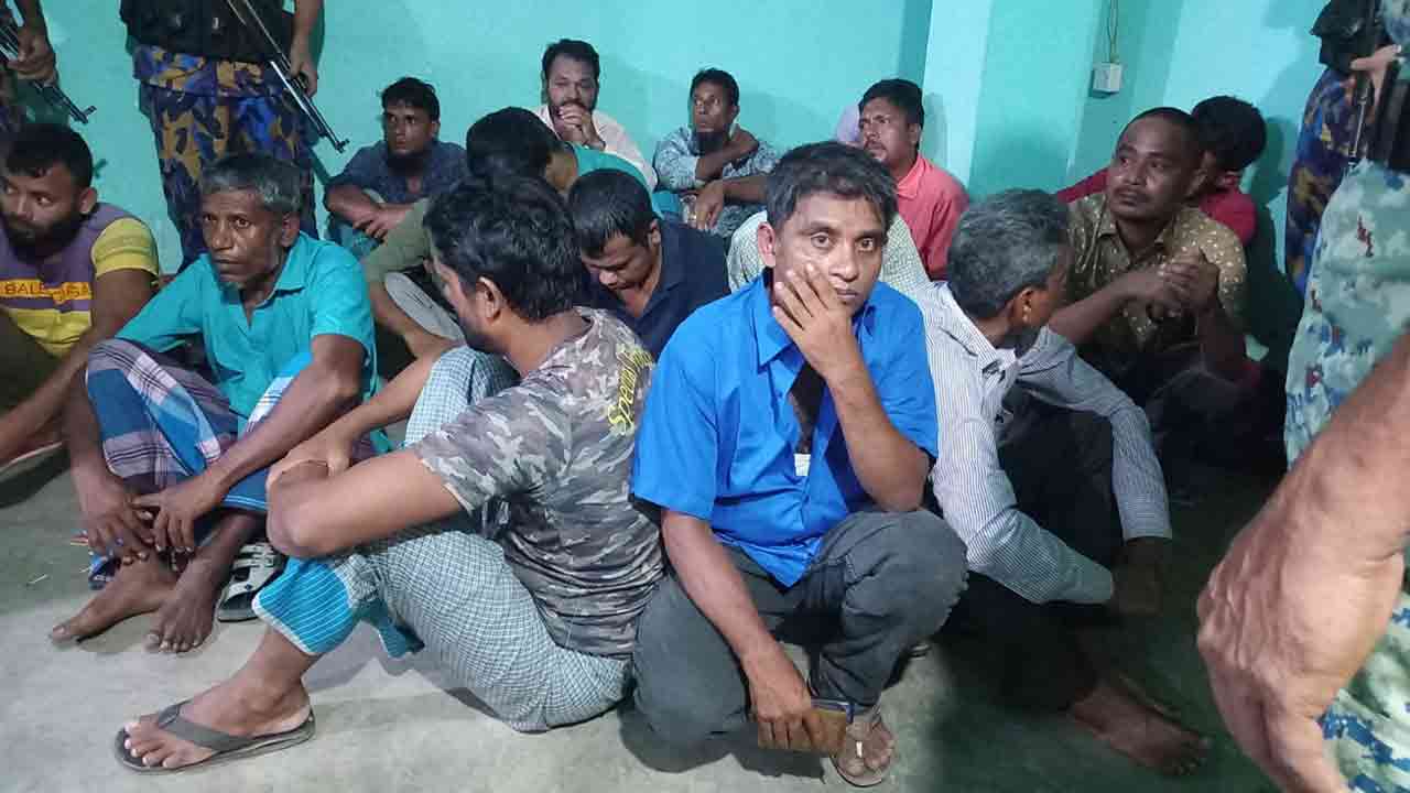 রাঙামাটিতে এপিবিএন'র অভিযানে ৩৯ জুয়ারি আটক