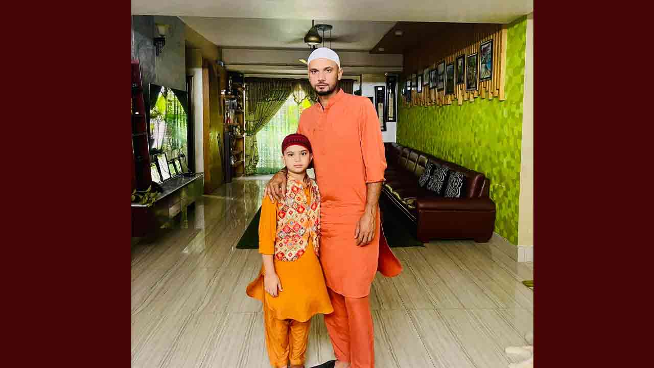 মাশরাফি বিন মুর্তজা ও তার ছেলে সাহেল মুর্তজা