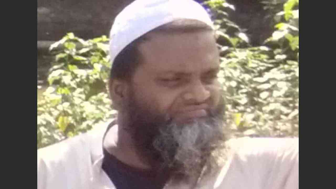 অভিযুক্ত শিক্ষক ফিরোজ হোসেন