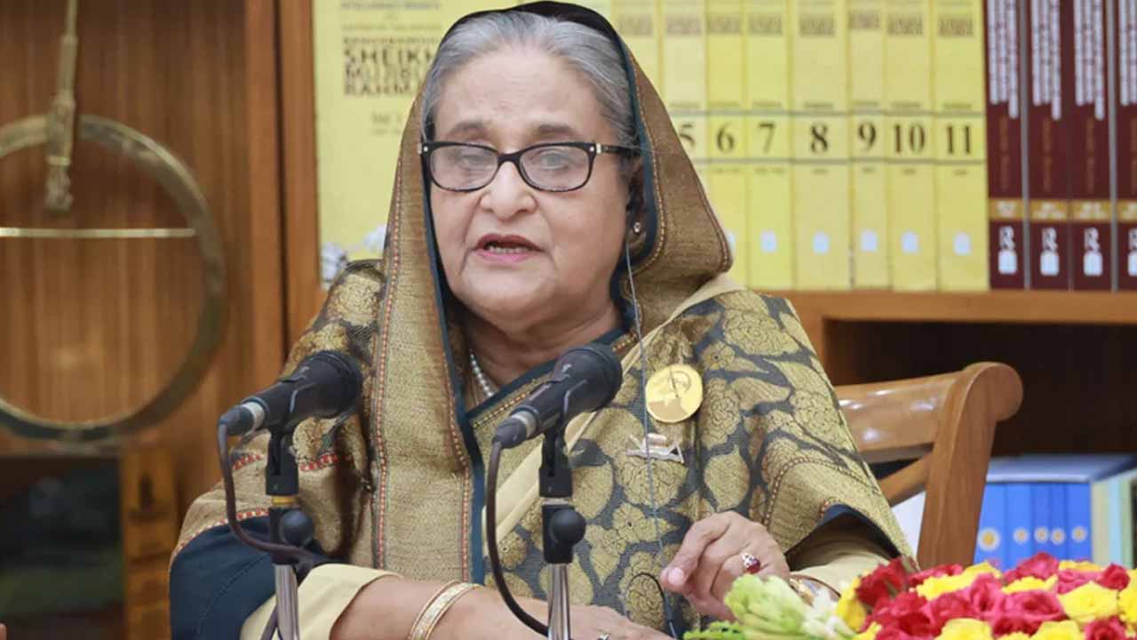 প্রধানমন্ত্রী শেখ হাসিনা।