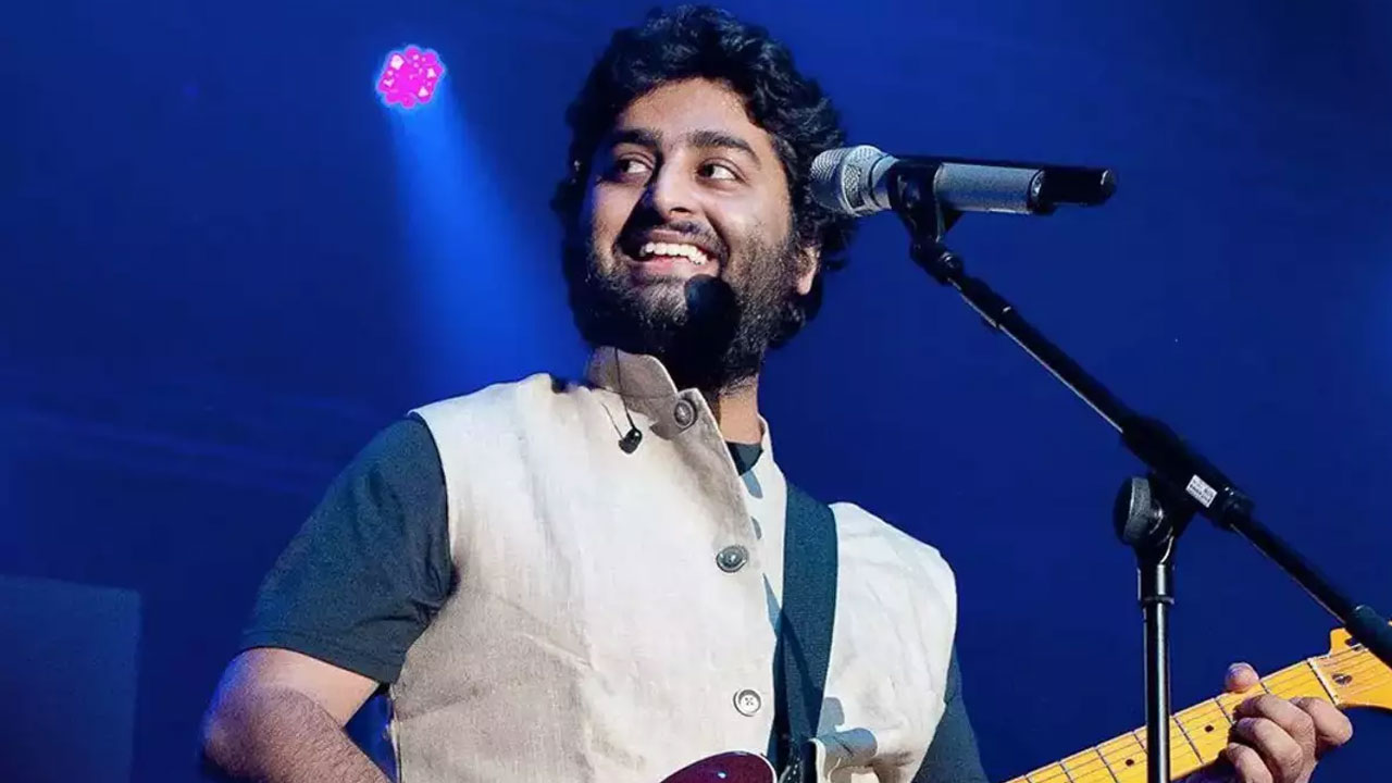 বাংলাদেশি সিনেমায় গাইবেন অরিজিৎ সিং