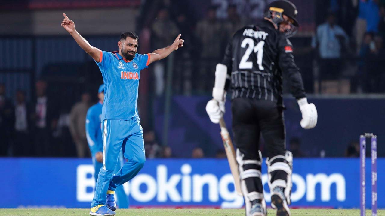 মিচেলের শতক, শামির রেকর্ড ফাইফার