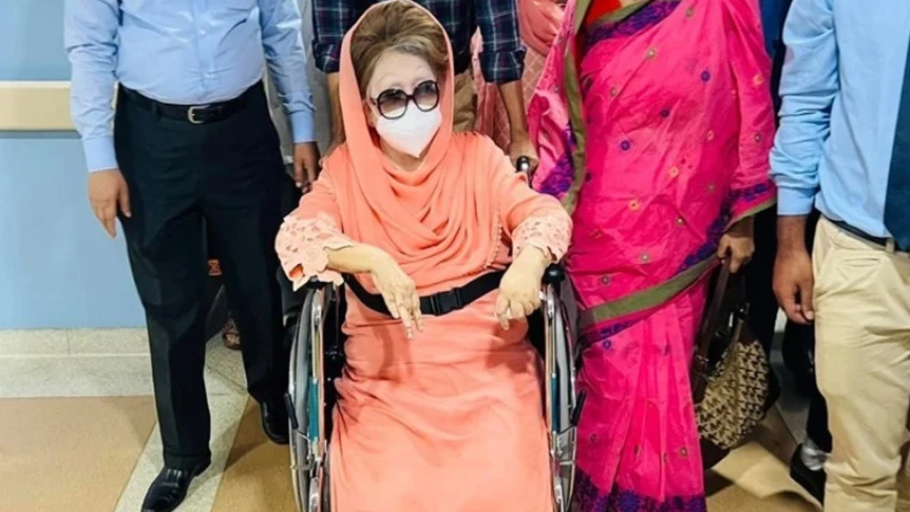 খালেদা জিয়ার জন্য বিদেশ থেকে বিশেষজ্ঞ চিকিৎসক আনার চেষ্টা 