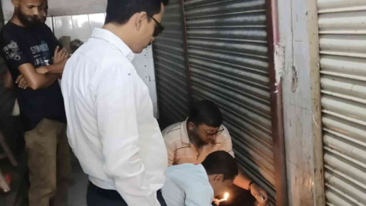 ৮৭ টাকার স্যালাইন বিক্রি ৫১০ টাকায়, দোকান সিলগালা