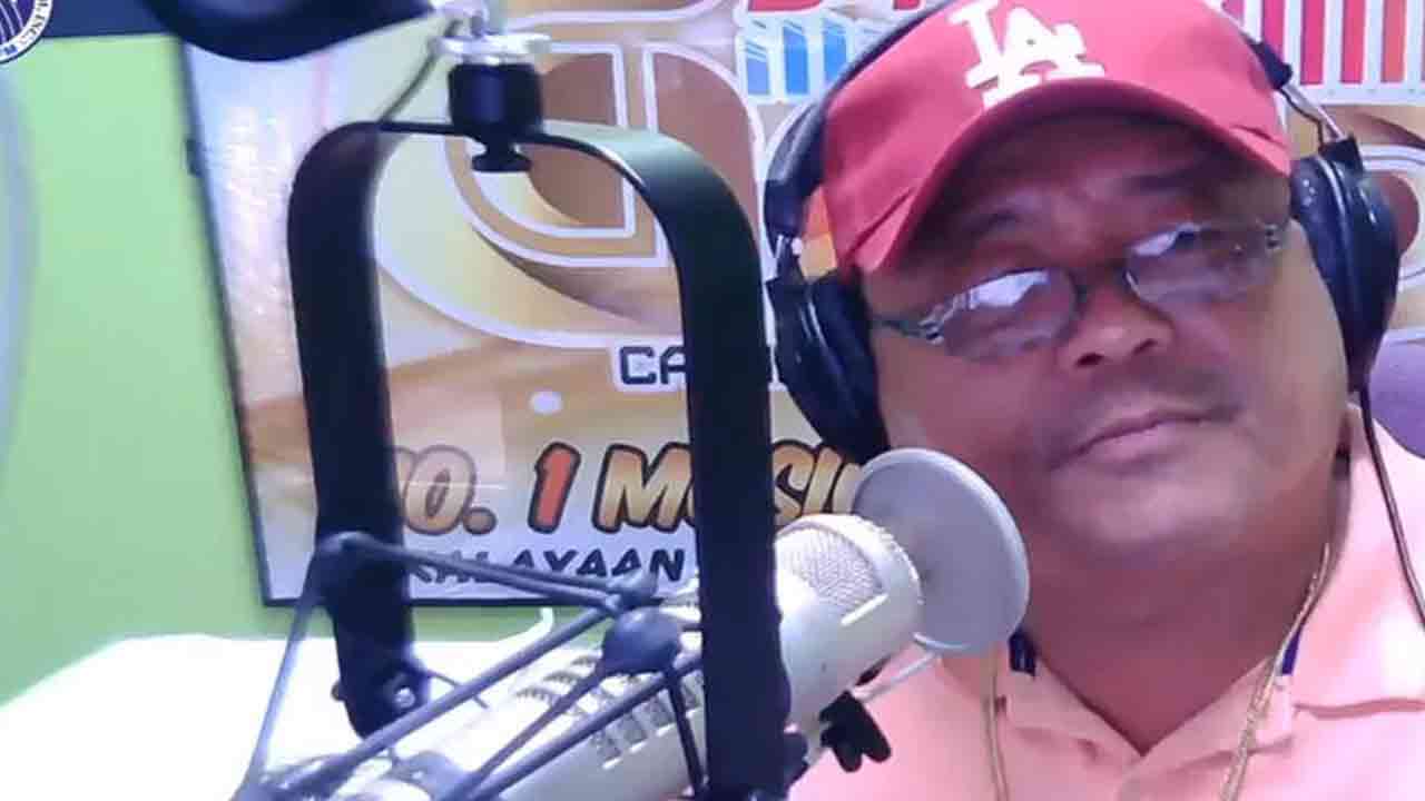 লাইভ অনুষ্ঠানে উপস্থাপককে গুলি করে হত্যা